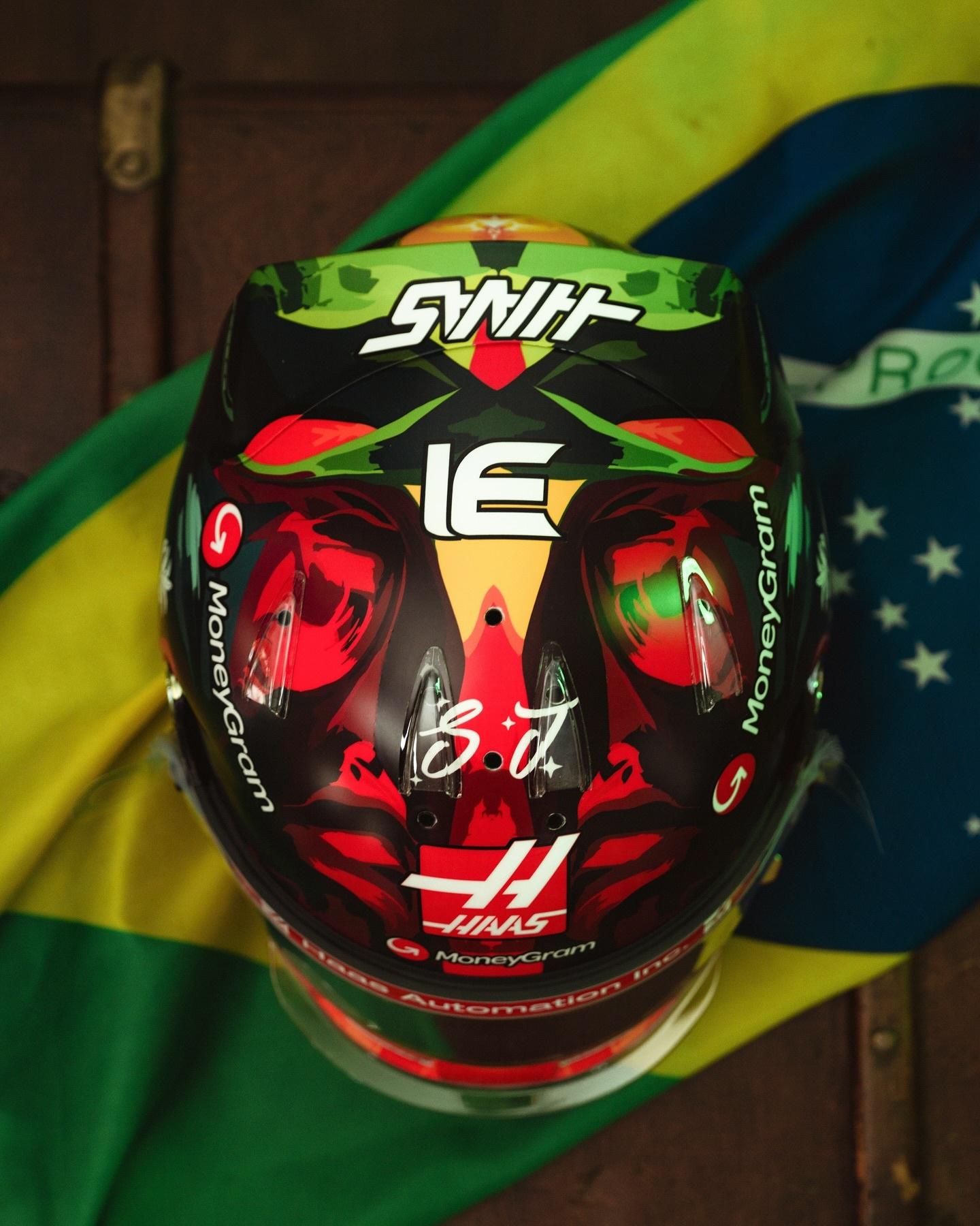 开云体育官网-哈斯车队绝杀索伯车队，汉密尔顿扛起全队