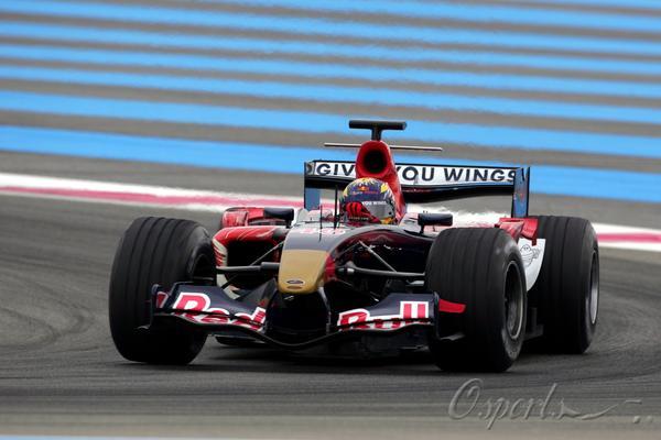 开云体育官方网站-索伯车队险胜红牛二队，诺里斯带队取胜