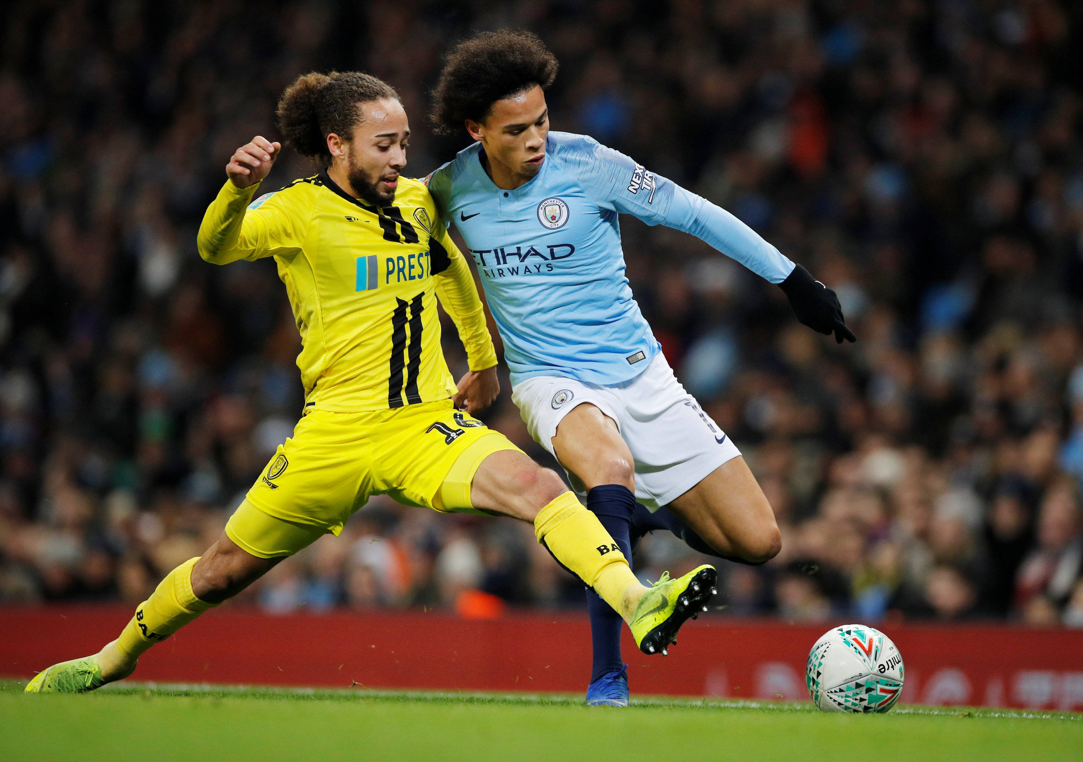 开云体育app-比利亚雷亚尔前锋处境尴尬，或面临出售